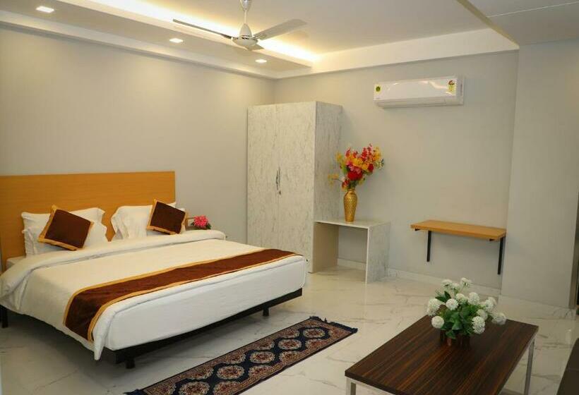 اتاق لوکس, The Empire Villa,cyber City, Gurgaon