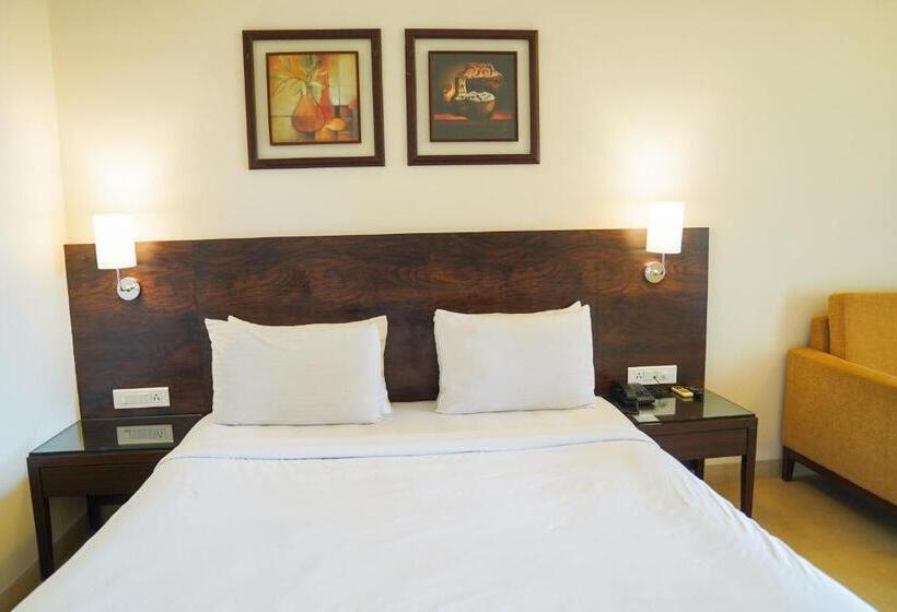 Номер Стандарт с Балконом, Greenleaf The Resort & Spa, Ganpatipule