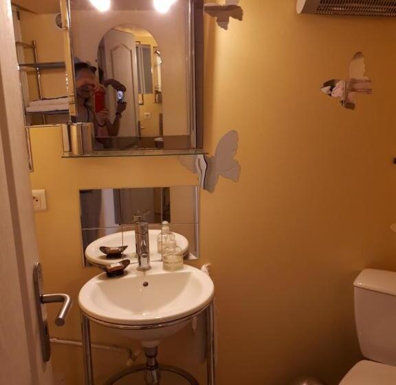 اتاق لوکس, Chambre D Hote Le Theron