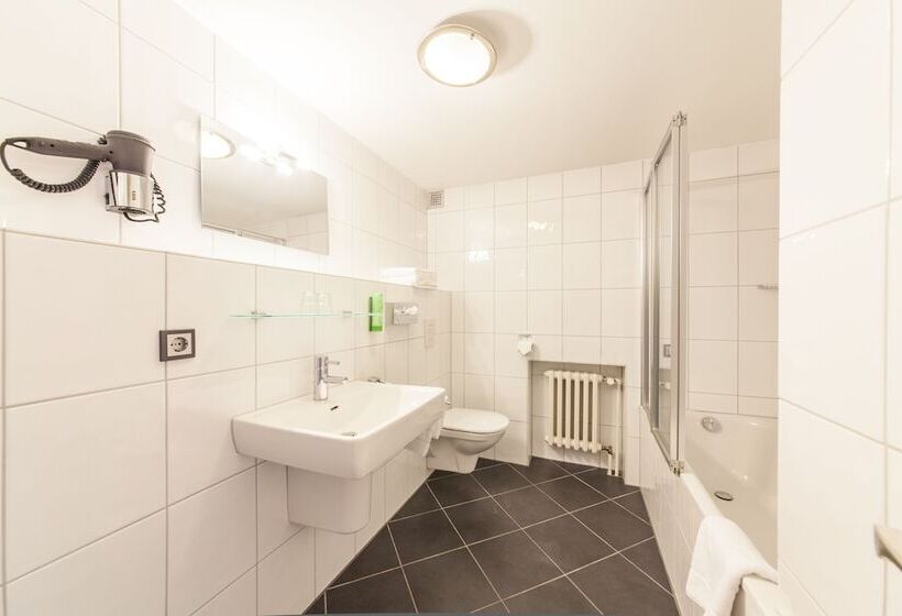 Четырехместный Номер Стандарт, Drei Kronen Elmshorn
