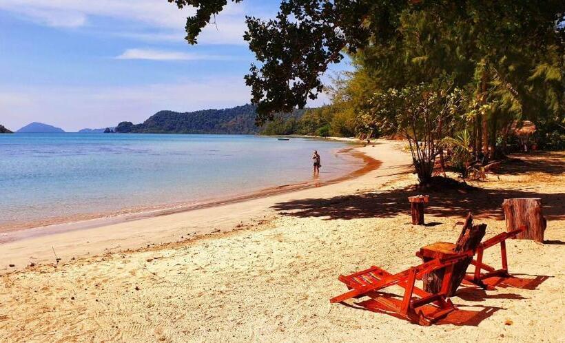 اتاق خانوادگی, Miss You Beach Resort Koh Mak