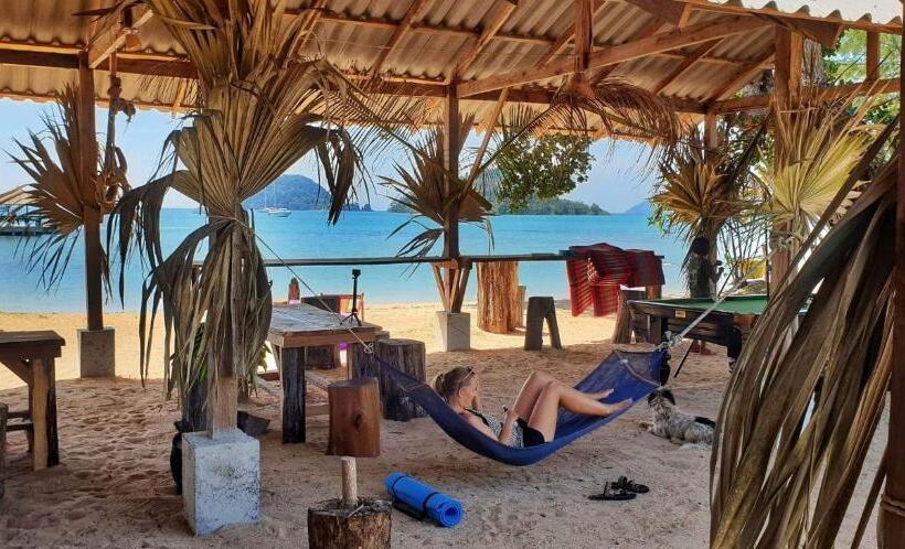 اتاق خانوادگی, Miss You Beach Resort Koh Mak