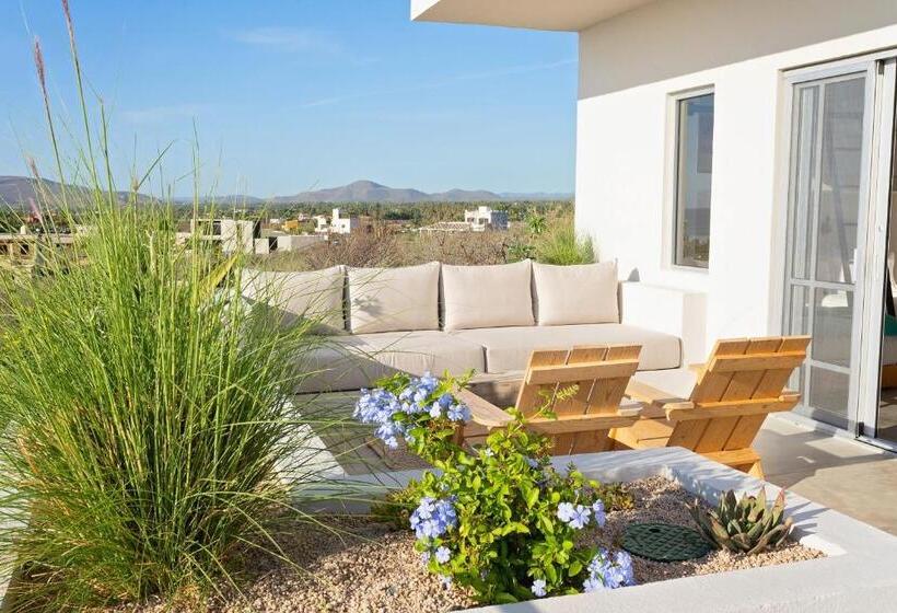 استودیوی استاندارد با چشم‌انداز دریا, Topia Retreat   Surf Suite Sur