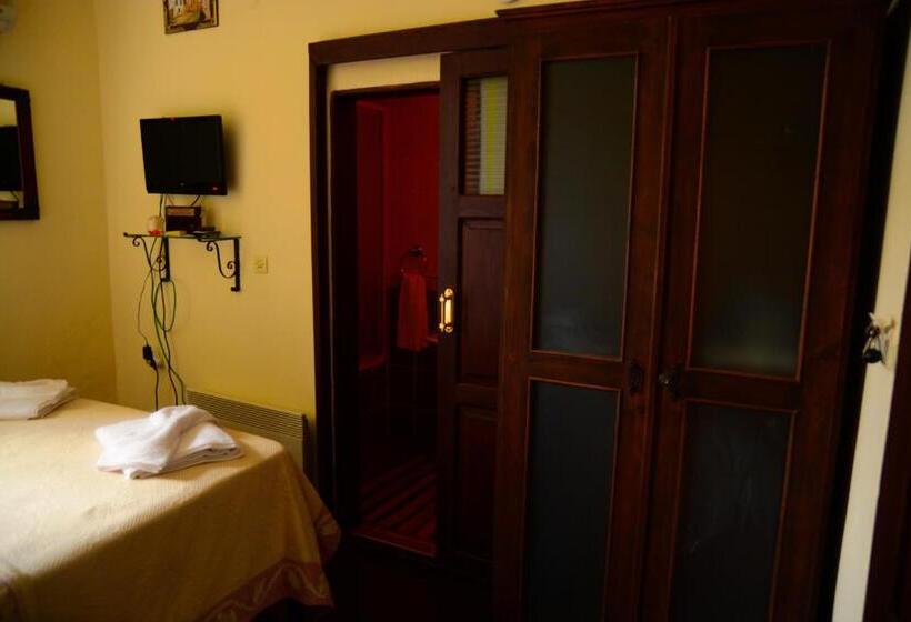 Номер Стандарт, Cunda Zehra Teyzenin Evi
