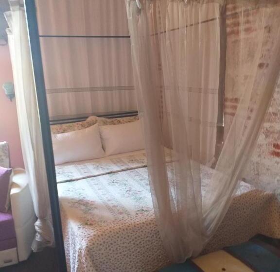 Трехместный Номер Стандарт Вид на Сад, Cunda Zehra Teyzenin Evi