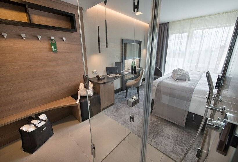 Номер Премиум, Premium Wellness & Wine Hotel Znojmo