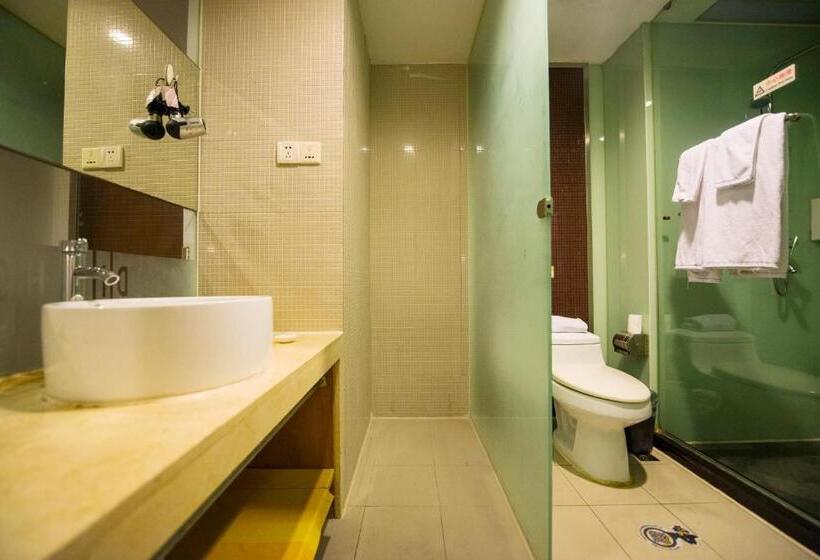 家庭间, Motel Shanghai Pudong Lianyang New International Expo Centre