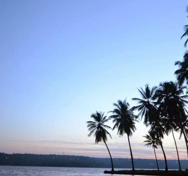 اتاق استاندارد یک نفره, Vishram Village