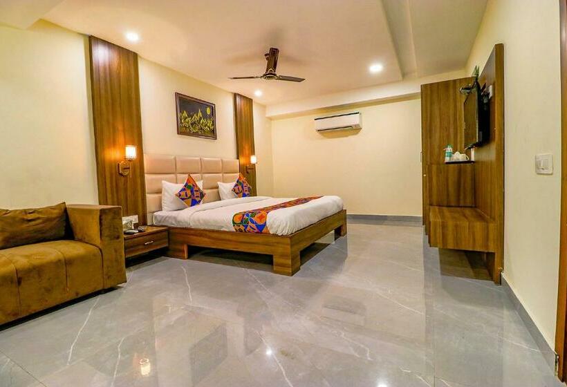 سوییت, Fabhotel Prime K9 Regency