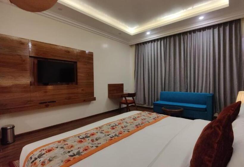 수피리어 룸, Woodville Palace