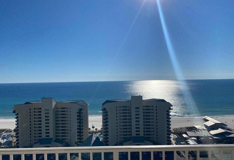 Семейный Номер, 1717 Laketown Wharf 1 King Bedroom, 2 Bath