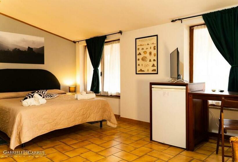 Трехместный Номер Классика, Murahera Guest House