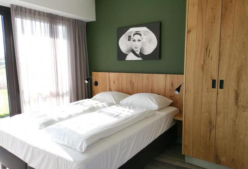 Номер Комфорт, Resort Land & Zee