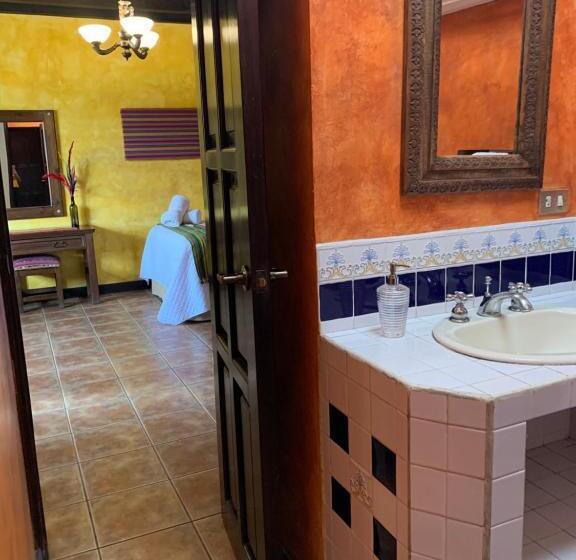 اتاق سوپریور خانوادگی, Casona Del Conquistador