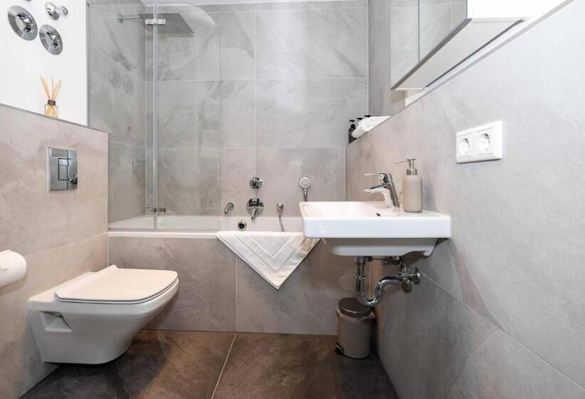 آپارتمان لوکس 1 خوابه, Eco Smart Apartments Premium City