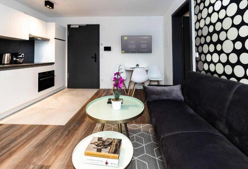 آپارتمان لوکس 1 خوابه, Eco Smart Apartments Premium City
