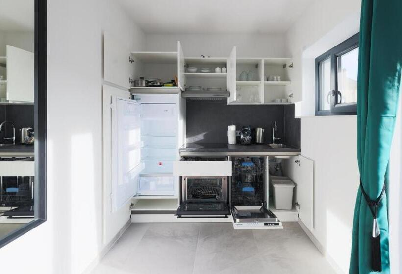 آپارتمان سوپریور 1 خوابه, Eco Smart Apartments Premium City