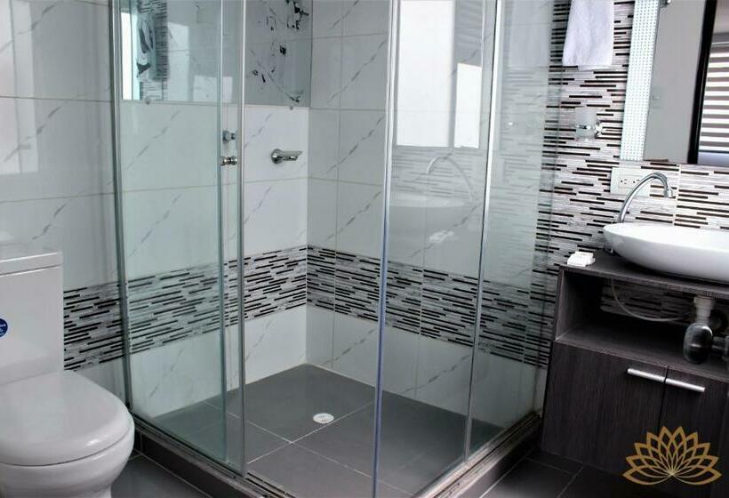 استودیوی استاندارد, Apartahotel Dorado Central