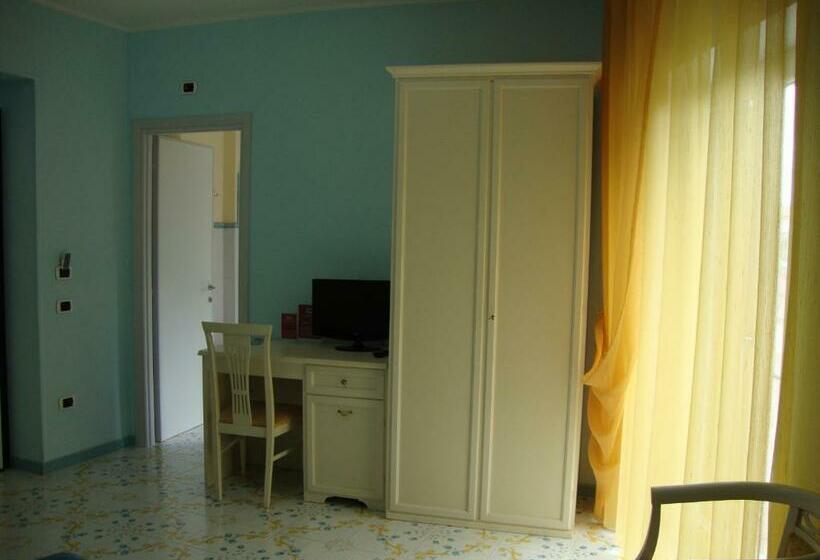 اتاق استاندارد, B&b La Dimora Di Alfonso