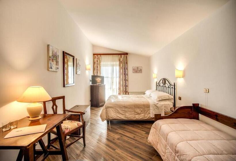 스탠다드 트리플 룸, Abbazia Collemedio Resort & Spa