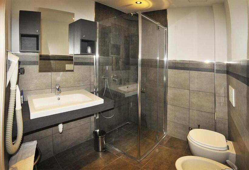 스탠다드 룸, Albergo Alla Torre