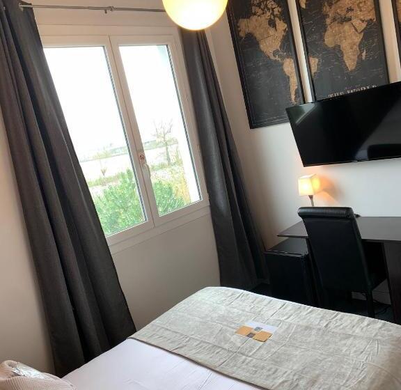 스위트, Logis Hôtel Aux Berges De L Aveyron