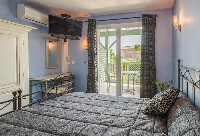 Номер Стандарт Трехместный, Hôtel Minvielle   Résidence Les Oliviers