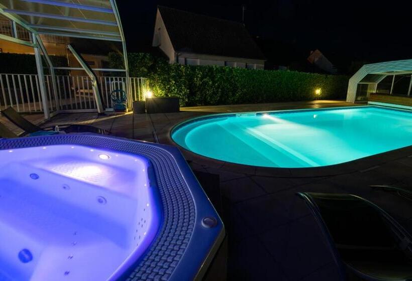 Номер Стандарт, Logis Hotel Restaurant L Escapade