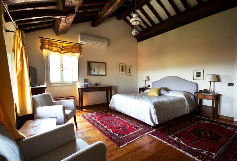 Номер Стандарт, Relais Castello Di Razzano