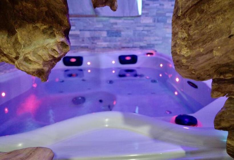 Люкс, Domaine De La Besnerie Gites Avec Spa Privatif à 10 Min Du Mont St Michel