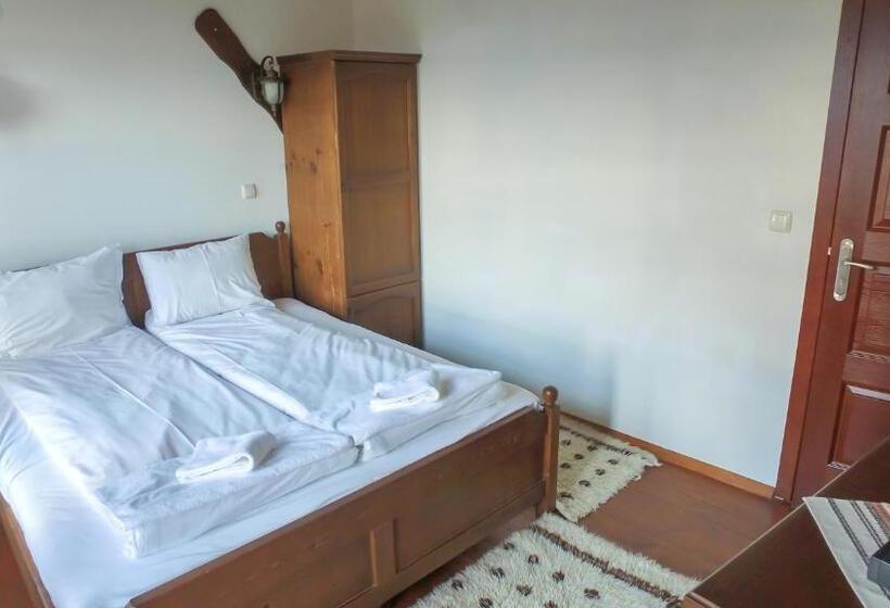 Номер Стандарт Вид на Горы, Leshtenski Rai Guest House