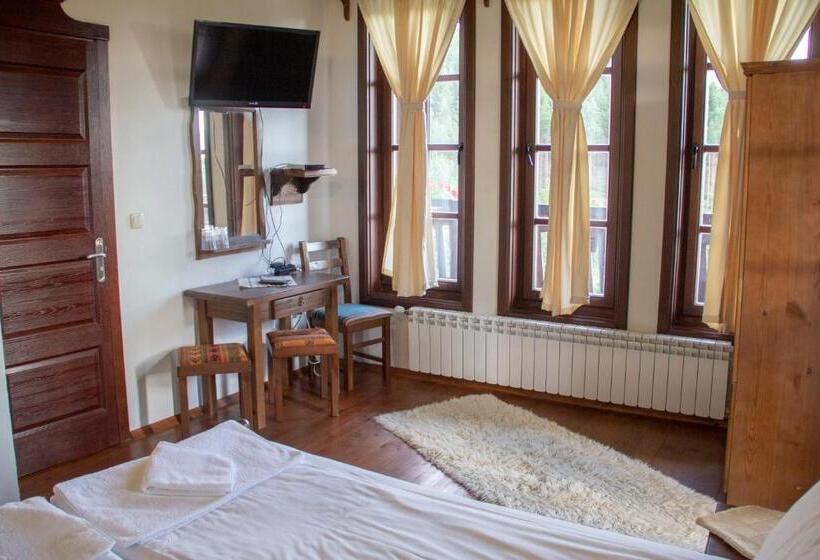 Номер Стандарт Вид на Горы, Leshtenski Rai Guest House