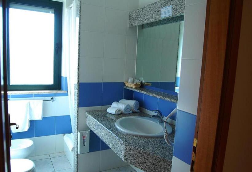 Quarto Familiar, Nicolaus Club Torre Moresca