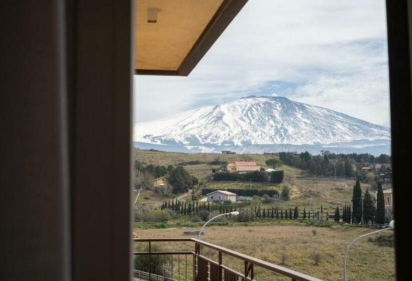 سوئیت جونیور خانوادگی, Fronte Etna