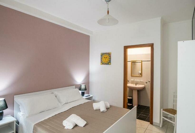 Quarto Estandar, Ada Hotel & Apartments