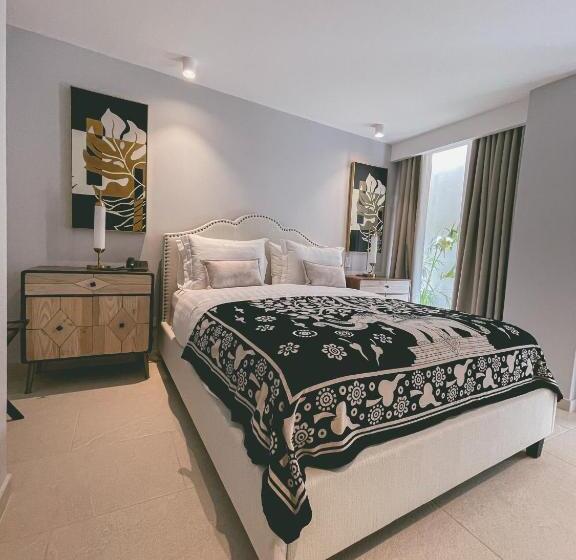 اتاق لوکس با تخت بزرگ, Boutique Casa Hendaus  Adults Only