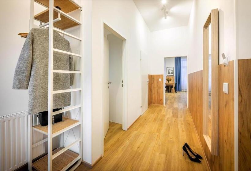 سوئیت با بالکن, Jimmy S Apartments Dandelion