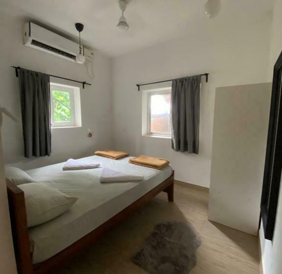 اتاق لوکس, Hostel Mandala