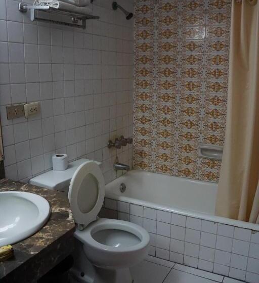 Трежместный Номер Economy, El Plaza Centro De Lima