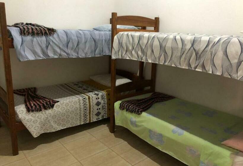 Quarto Triplo Estandar, Hostel Zig Zag Suítes