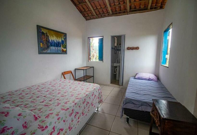 Quarto Triplo Estandar, Hostel Zig Zag Suítes