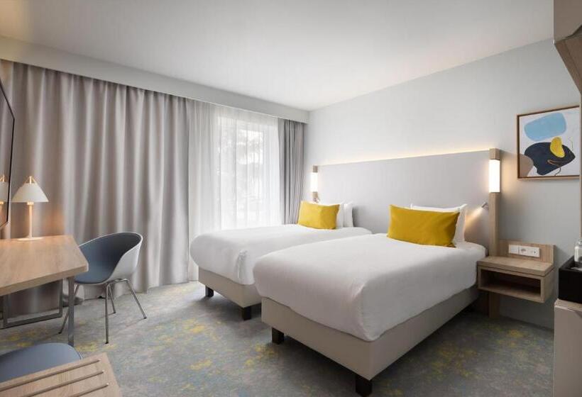 Номер Стандарт, Courtyard By Marriott Paris Charles De Gaulle Central Airport