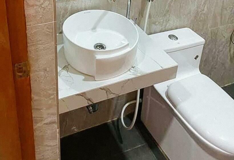 Номер Стандарт, Leonila S Travellers Inn