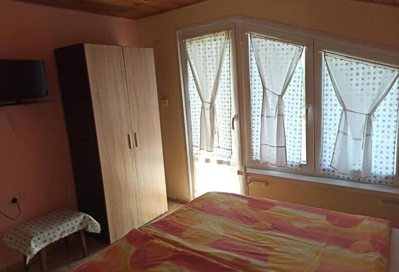 Номер Стандарт Совместная Ванная, къща за гости василеви синеморец   Guest House Vasilevi Sinemorets
