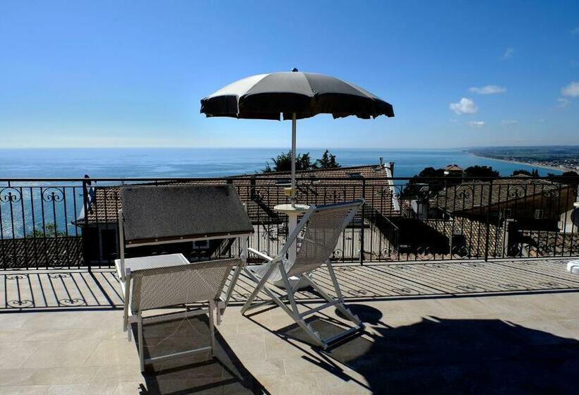 스탠다드 룸 킹사이즈 침대, L Orizzonte Relais Sirolo