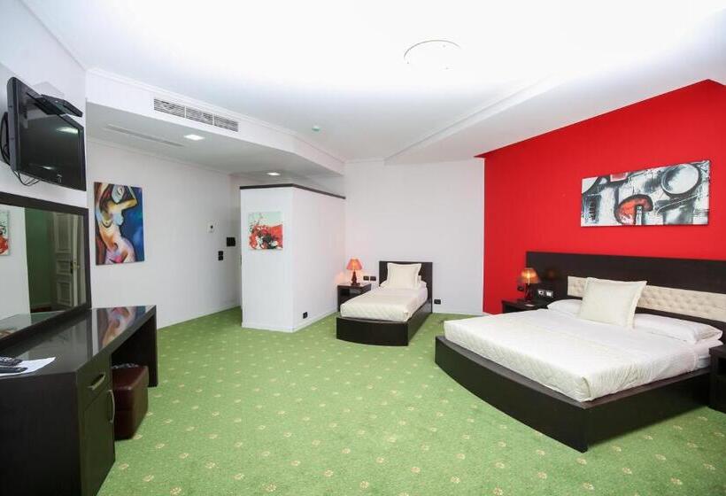 اتاق استاندارد سه نفره, Brooklyn Vlore