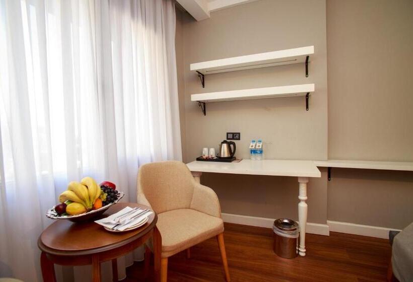 Трехместный Номер Superior, Mitte Port Hotel Konak Izmir