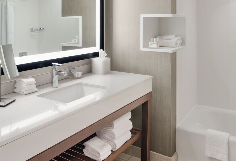 Номер Стандарт, Courtyard By Marriott Portland Downtown/waterfront