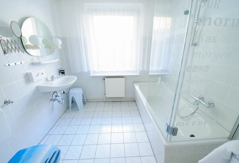 Quarto Economy, Forsthaus Sellin