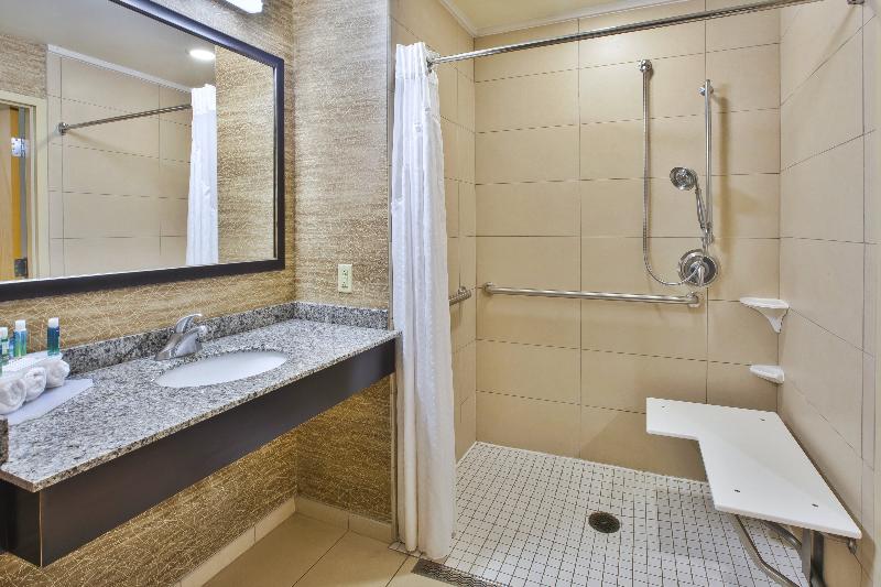 标准间, Holiday Inn Express & Suites Geneva Finger Lakes, An Ihg